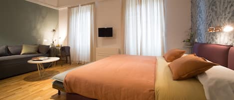 Premium bedding, in-room safe, desk, soundproofing