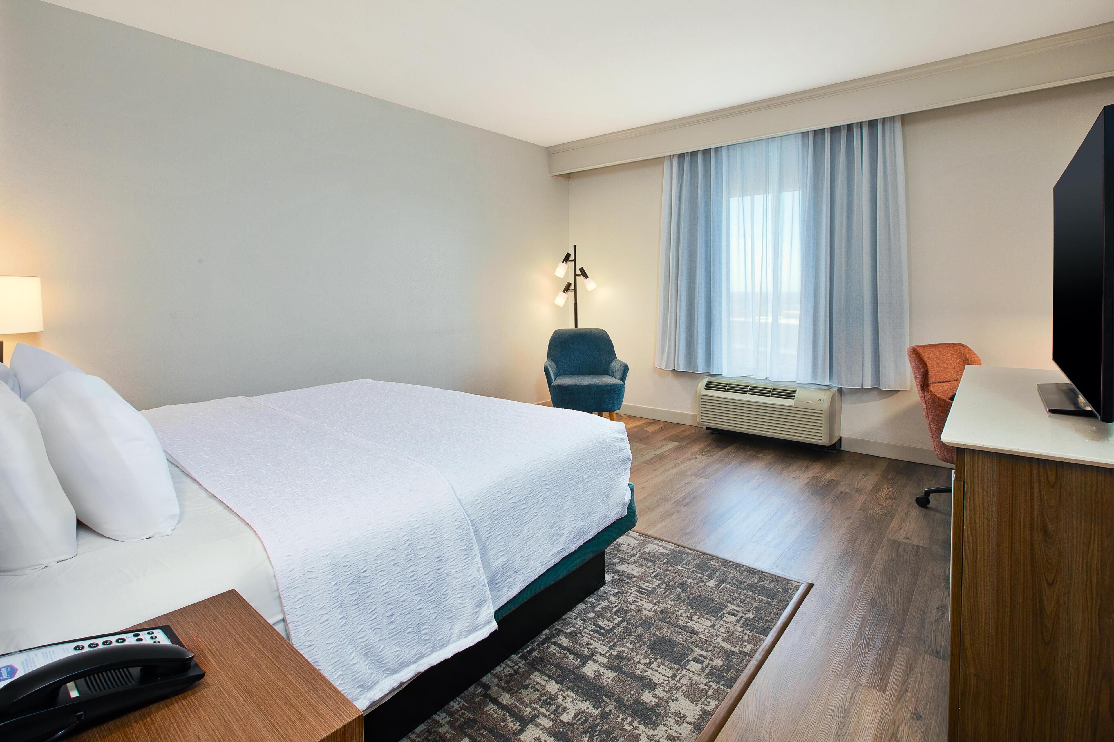 In-room safe, soundproofing, iron/ironing board, cribs/infant beds