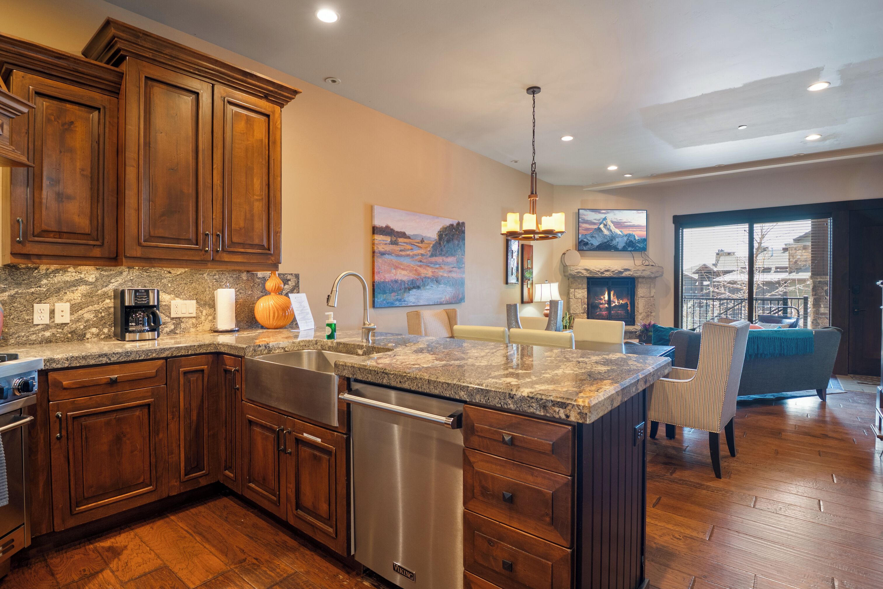 Juniper Landing 102 | Private kitchen | Full-size fridge, microwave, stovetop, dishwasher