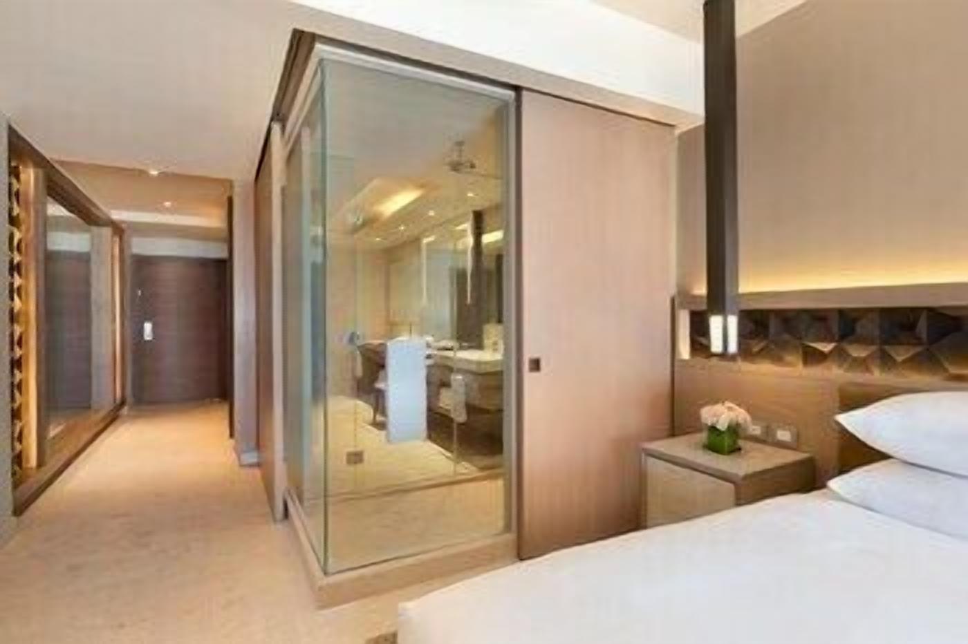Premium bedding, free minibar, in-room safe, blackout drapes