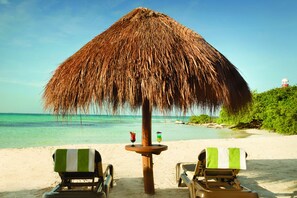 On the beach, snorkeling - Hyatt Ziva Cancun All Inclusive (Cancun)