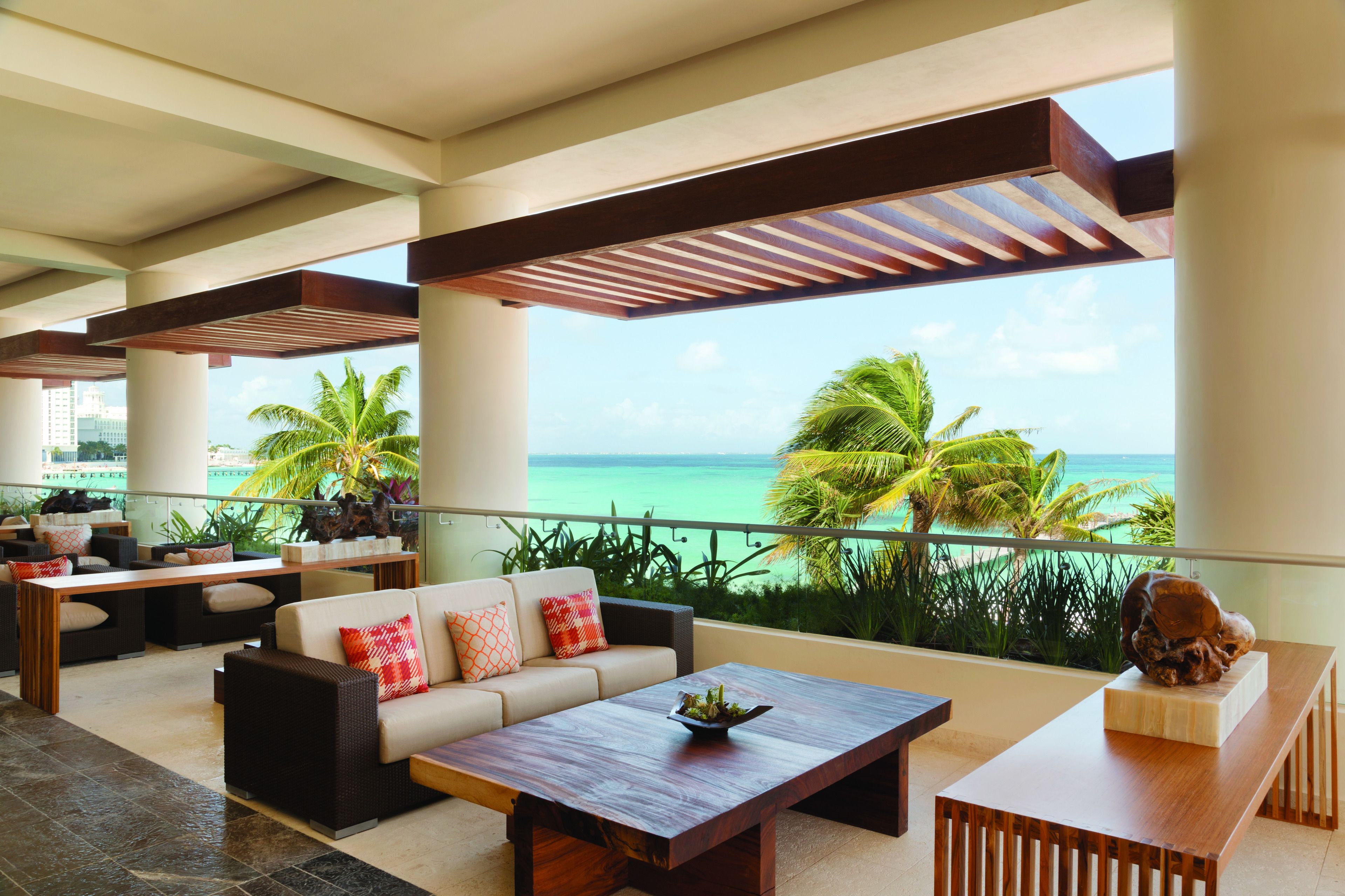 8 間酒吧/酒廊、池畔酒吧