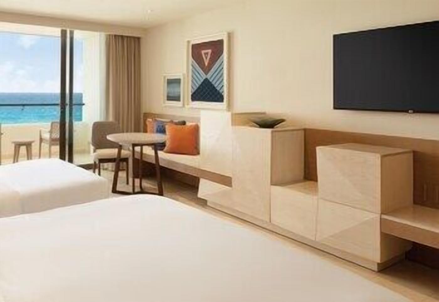 Premium bedding, free minibar, in-room safe, blackout drapes