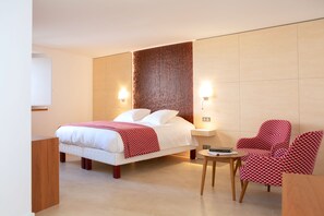 Family Double Room, 1 Bedroom | Premium bedding, minibar, in-room safe, individually decorated
