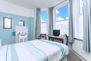 Wifi gratis y ropa de cama 