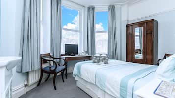 Habitación doble estándar, baño compartido | Wifi gratis y ropa de cama