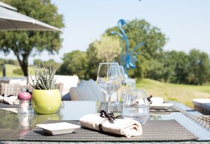 Lunsj og middag serveres, franske retter