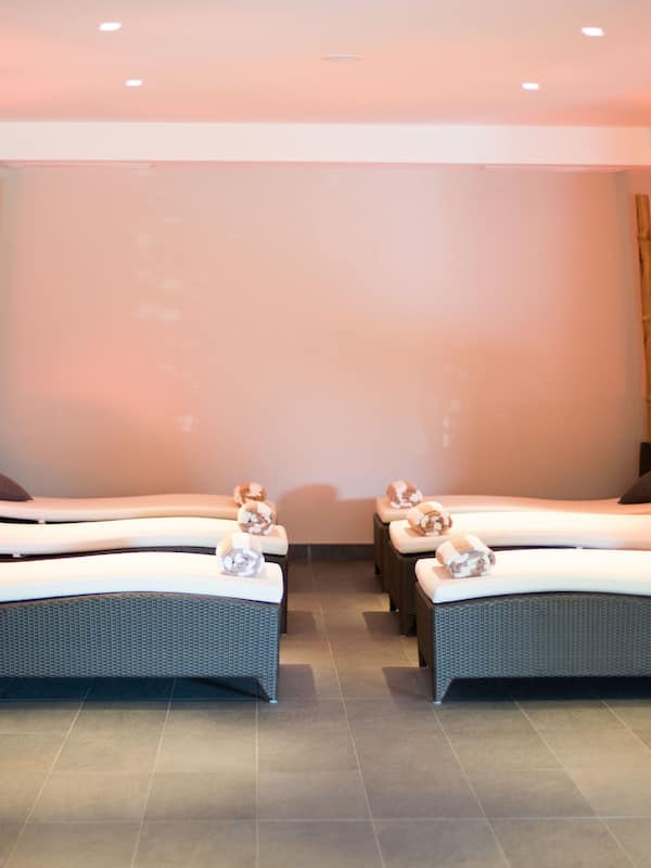 Couples treatment room(s), steam room, body treatments, Swedish massages