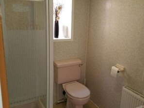 Suite, Ensuite (2 Ad & 2 Ch) | Bathroom - Morrisy House (Blackpool)