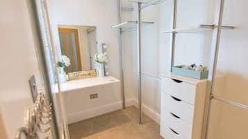 Double or Twin Room, Ensuite | 1 bedroom, free WiFi