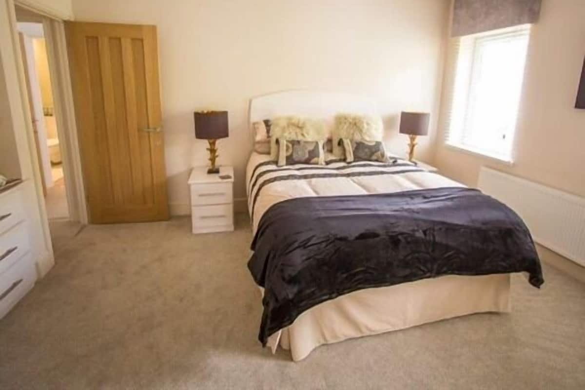 Double Room, Ensuite | WiFi (free)