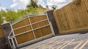 Exterior - Queen Bee & B (Merthyr Tydfil)