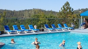 Outdoor pool - Hotel Charlotte Vacation Rentals (Groveland)