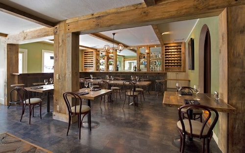 Hotel Charlotte Vacation Rentals