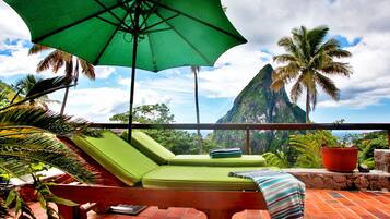 4 bedrooms, iron/ironing board, bed sheets