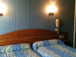 Zweibettzimmer, eigenes Bad