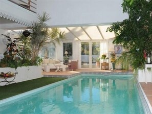 Outdoor pool - Villa Ambrosia (Narbonne)