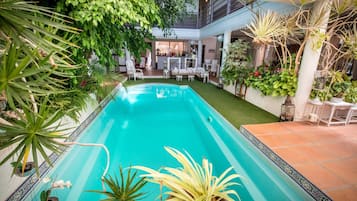 Piscine extérieure