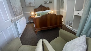 Unclassified image, 4 of 72, button - Central Hotel (Norwich)