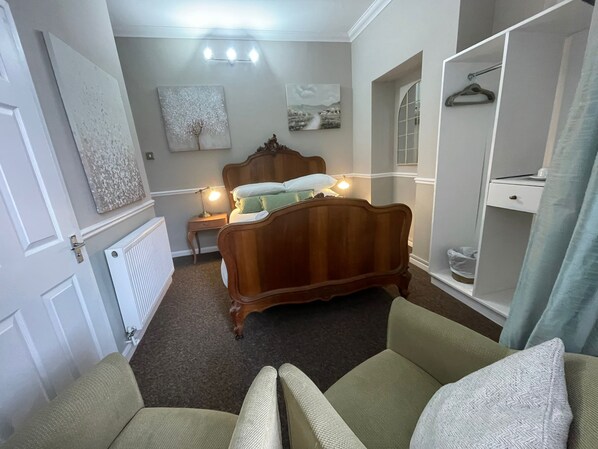 Superior Double Room, Ensuite, River View | 1 bedroom, individually decorated, individually furnished
