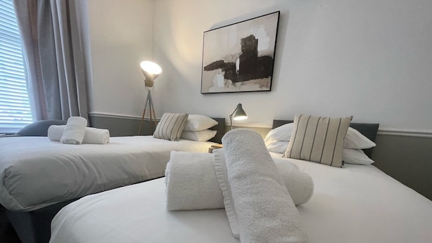 Unclassified image, 1 of 72, button - Central Hotel (Norwich)