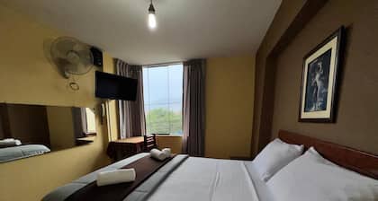 Posada del Rey - Lima Airport