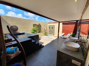 Superior Cottage with plunge pool | 1 habitación y caja de seguridad en la habitación