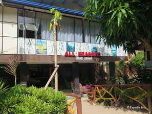 Fachada de la propiedad
