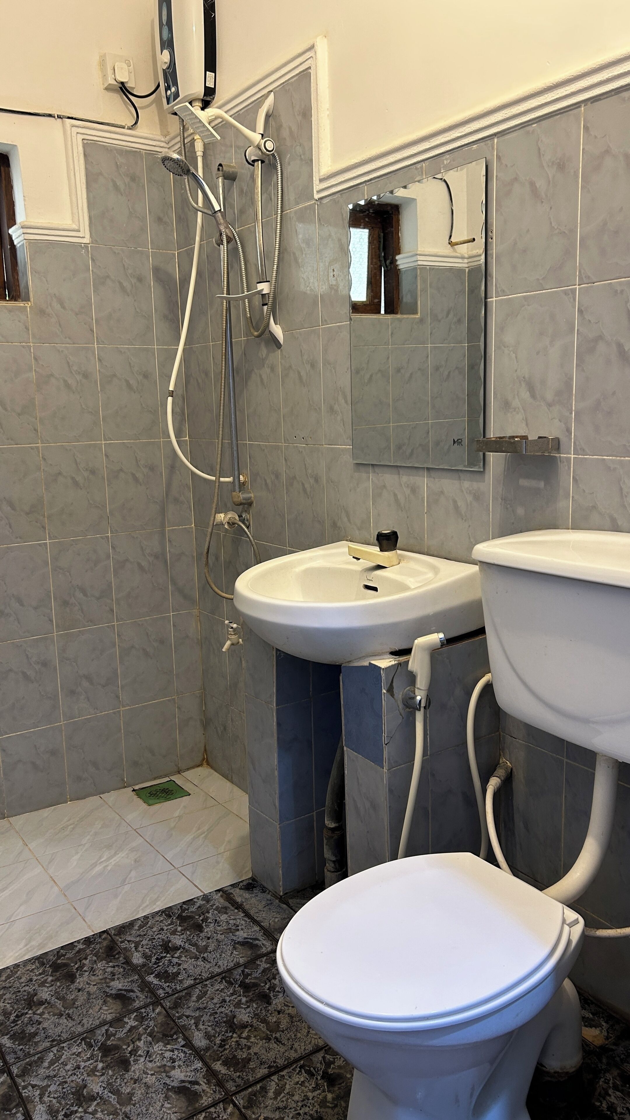Standard Loft, Private Bathroom | Bathroom | Shower, free toiletries, towels, toilet paper