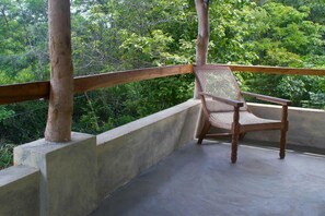 Traditional Cabin, 1 Bedroom, Garden View, Garden Area | Balcony