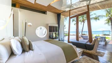 Seprai premium, minibar, brankas, dan didekorasi berbeda-beda