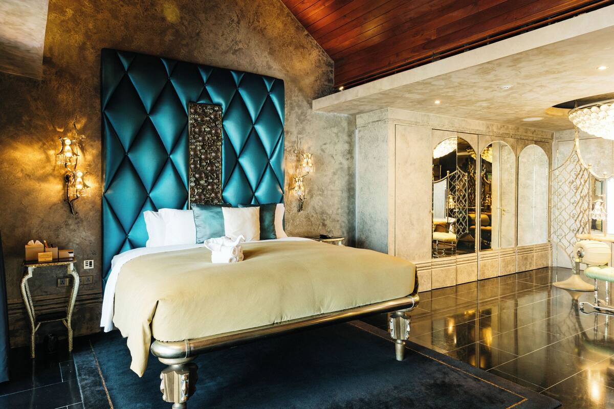 Phòng Suite, 1 phòng ngủ (Boudoir) | Bộ đồ giường cao cấp, minibar, két bảo mật tại phòng 
