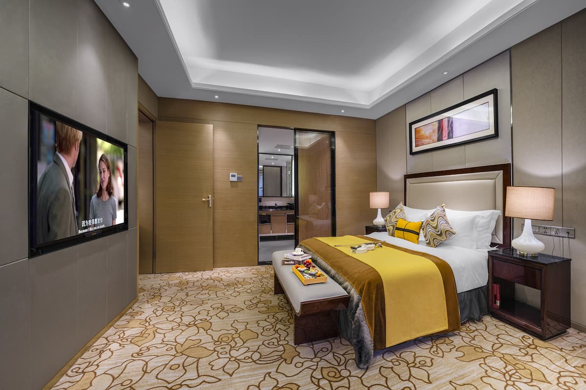 Minibar, in-room safe, desk, blackout curtains