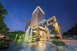 Exterior - Dragon Dream Hotel (Jiaxing)