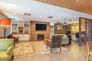 Lobby - Garner Hotel Houston Westheimer by IHG (Houston)