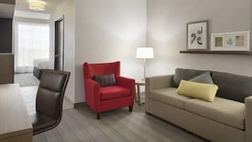 Premium bedding, in-room safe, desk, laptop workspace