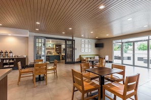 Bar (on property) - Garner Hotel Houston Westheimer by IHG (Houston)