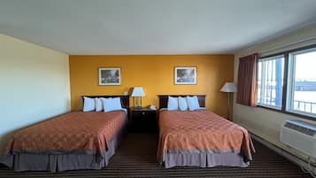 Schreibtisch, schallisolierte Zimmer, WLAN, Bettwäsche
