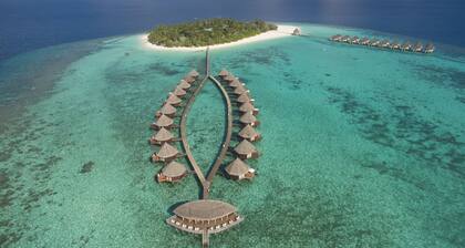Angaga Island Resort & Spa