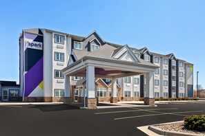 Exterior - Spark by Hilton Rochester South (Rochester)