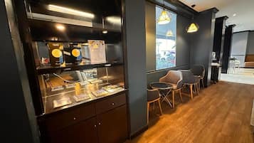 Daily continental breakfast (MYR 30 per person)