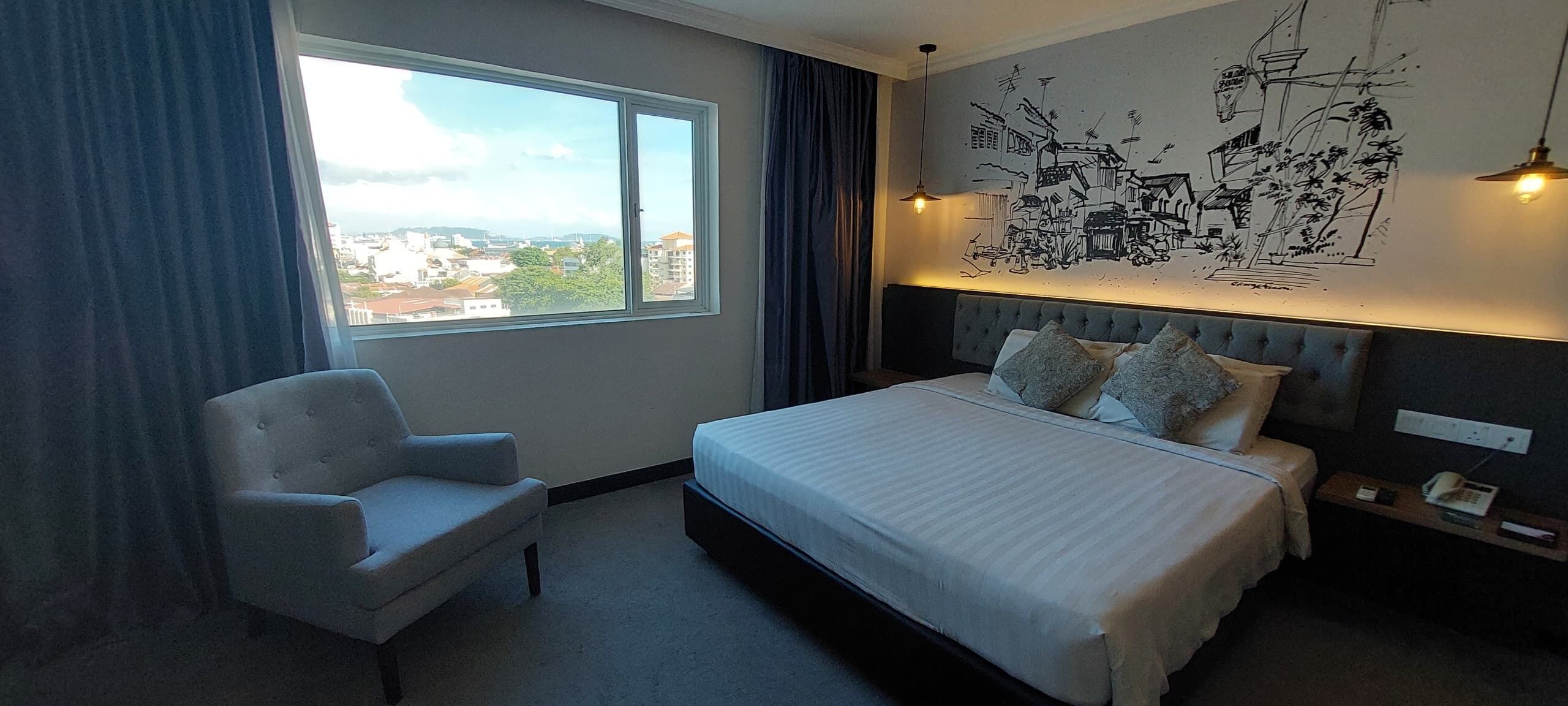 行政双人房, 1 张特大床 | 迷你吧、客房内保险箱、办公桌、笔记本电脑工作区