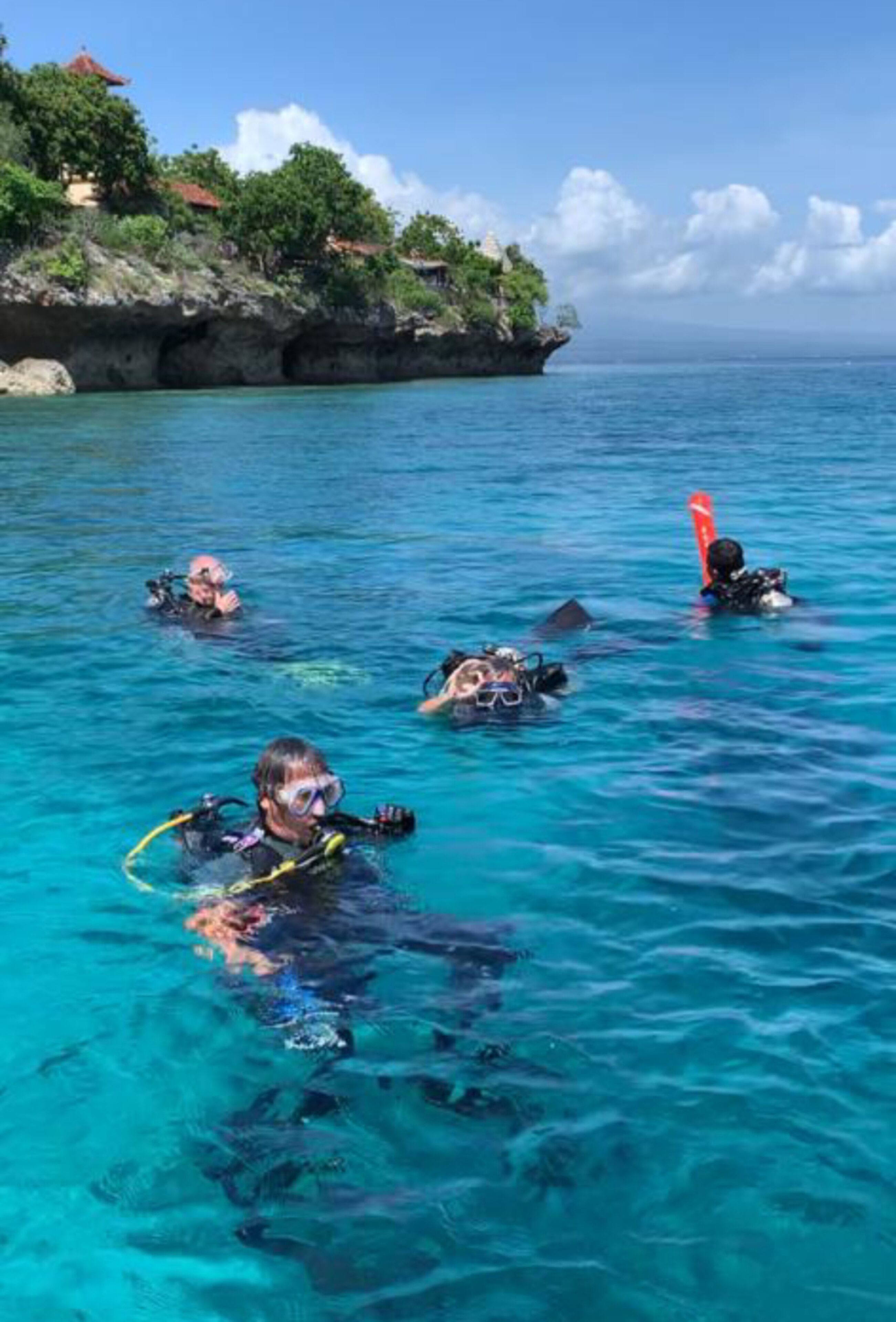 beach nearby, snorkelling, beach yoga, fishing