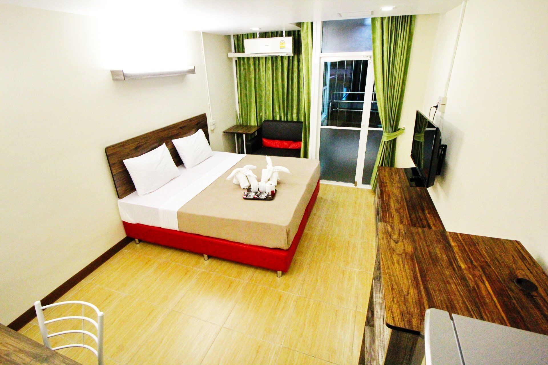 standard room | desk, rollaway beds, free wifi