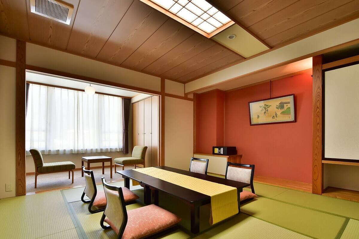 Japanese-style room 10 tatami mats | 迷你吧、客房內保險箱、免費無線上網
