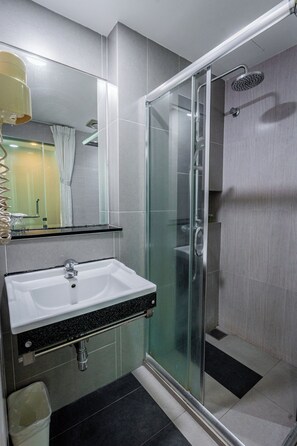 Superior Room, 1 King Bed | Bathroom | Shower, hair dryer, towels, soap - Indra Hotel (Ipoh)