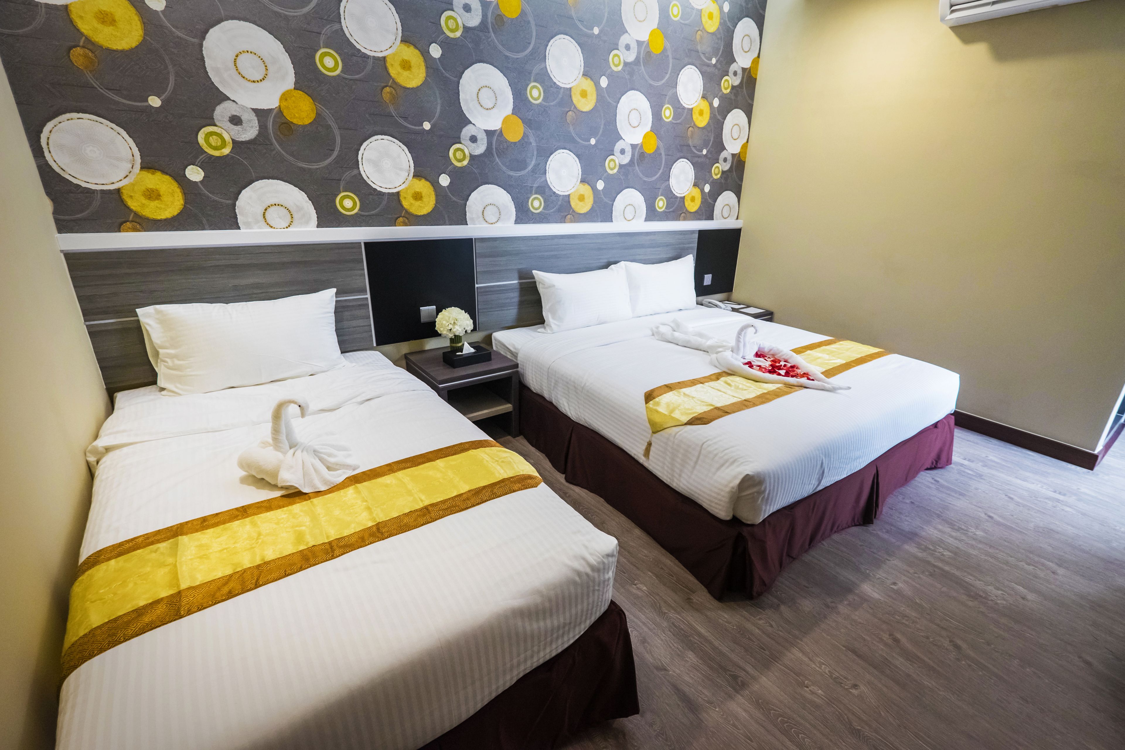 family triple room, 1 bedroom | in-room safe, desk, iron/ironing board, free wifi
