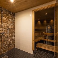 Suite | Bathroom