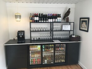 Bar (in der Unterkunft)