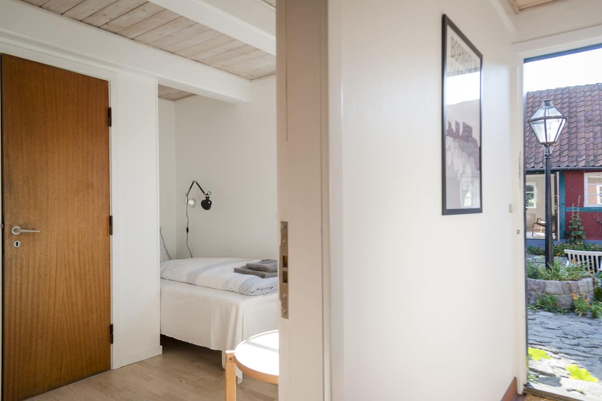 Single Room | 1 bedroom, iron/ironing board, free WiFi, bed sheets